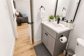 Unclassified image, 5 of 15, button - 1BR Loft Near TSU + Med Center | Assigned Parking | Third Ward Houston 3 (Houston)