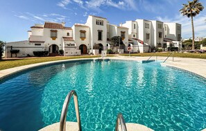 Pool - Gorgeous home in Casares with swimming pool (Casares)