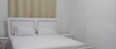 3 bedrooms, free WiFi, bed sheets