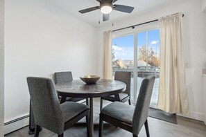 Dining - Peaceful 1-bedroom apartment in charming Anchorage near downtown (Anchorage)