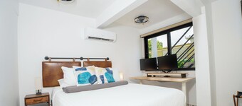 Beachfront Bliss 2BR Family Friendly Retreat