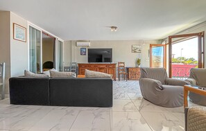 TV - Cozy home in Finestrat (Finestrat)