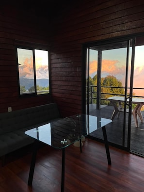 Interior - Brisas del Páramo – Peaceful Mountain View Cabin. (Pérez Zeledón)