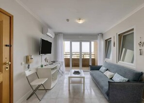 TV - Ocean View! 2-Bedroom Cosy Condo (Portimão)