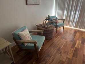 Living area - Island Living at Its Best – Cozy Key Largo Getaway (Key Largo)