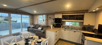 
Fantasy Island Resort - The Ardennes with Private Hot Tub - Eastgate F6