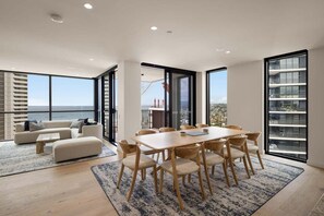 Dining - Mermaid Luxe | Spacious 4BR Coastal Retreat (Gold Coast)