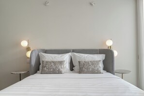 3 habitaciones, tabla de planchar con plancha, wifi y ropa de cama 