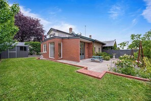 Exterior - Character-Filled, Modern Retreat In Mount Pleasant, Ballarat (Mount Pleasant)