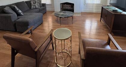 Downtown stay with games, coffee and spacious rooms