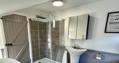 Headline:
Seaside Serenity at The Beach House – Your Cozy Escape in Mablethorpe