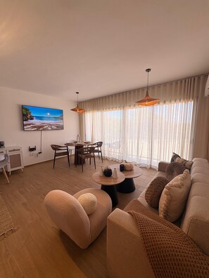 Smart TV - New apartment near the beach and the airport. (Punta Cana)