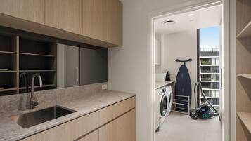 Appartement, balcon, vue plage | Intérieur