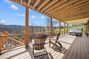 Terrace/patio - Sundance Lodge at Eagles Nest - hot tub, mtn home, club amenities (Elk Park)