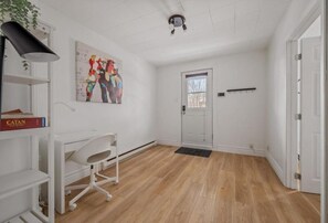 Interior - Le Petit Cozy, 1 CH, Office, Enfant-Jésus (Québec)