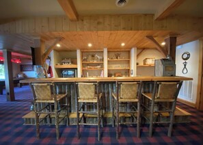 Bar (en la propiedad)