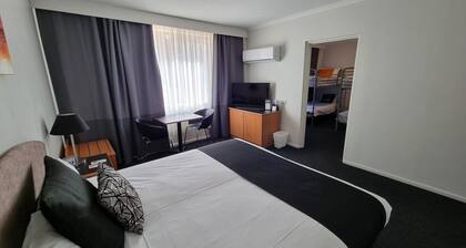 Alpha Hotel Canberra