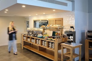 Dining - Alpha Hotel Canberra (Canberra)