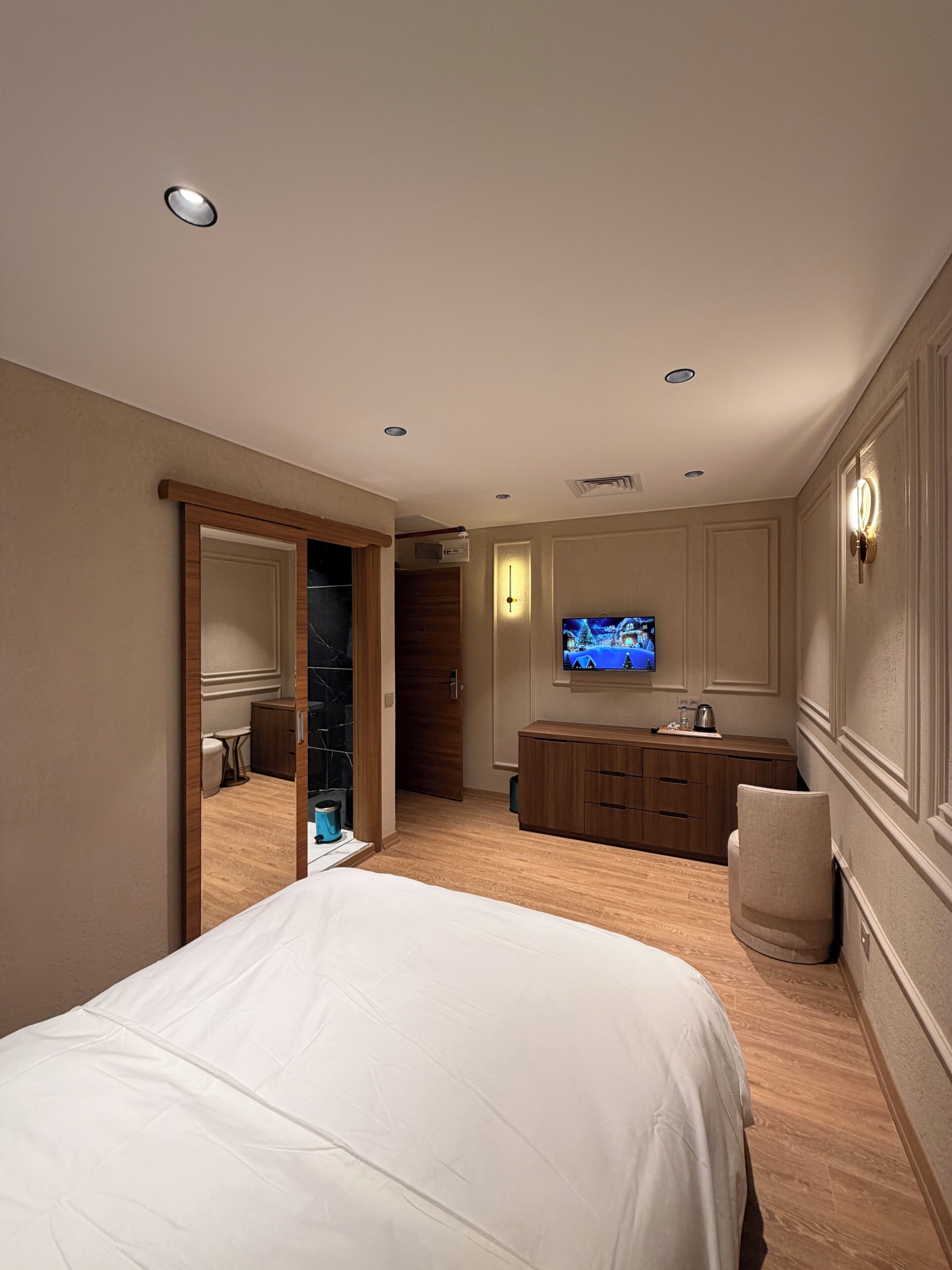 Minibar, desk, laptop workspace, soundproofing