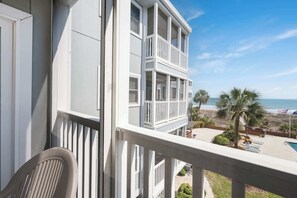 Property grounds - Beautifully Decorated Unit at Palmwood Villas, 3BR (North Myrtle Beach)