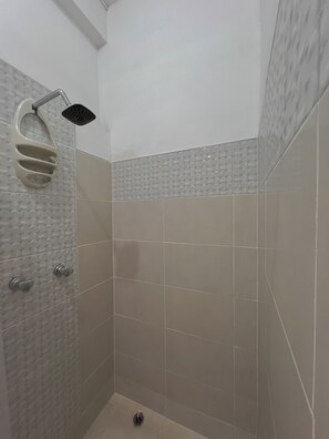 Hair dryer, towels, soap, toilet paper - Estudio completo Exito San Fernando -Menta- (Cali)