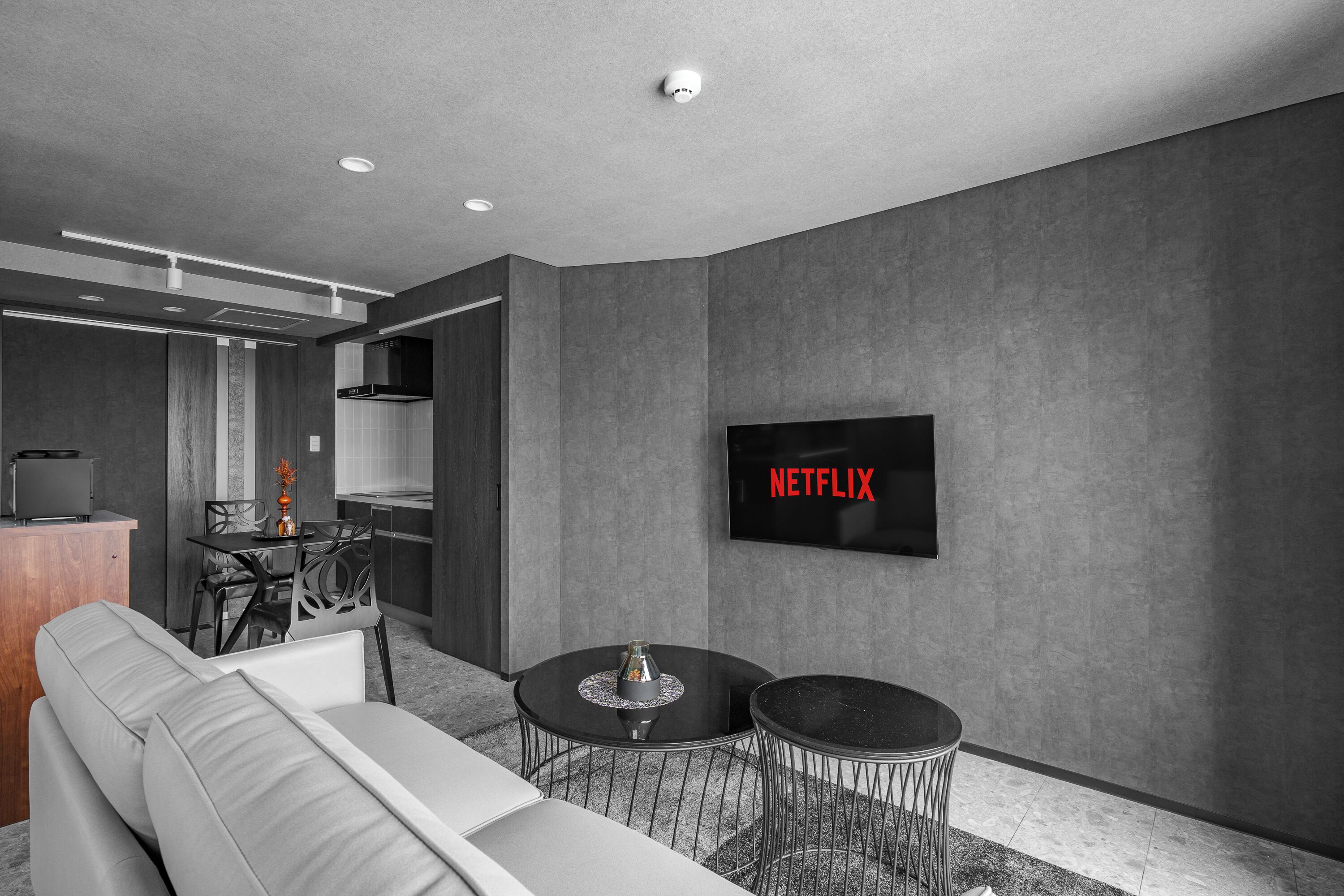 Apartment, Non Smoking (402) | Living area