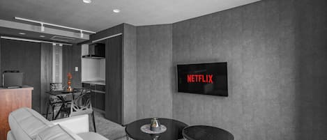 Huoneisto, tupakointi kielletty (402) | Oleskelualue