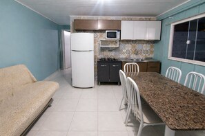 Interior - House near BR-376/airport (São José dos Pinhais)