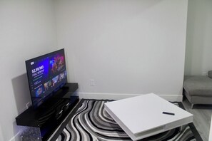 Interior - Stylish 2-Bed Basement Suite by West Edmonton Mall (Edmonton)