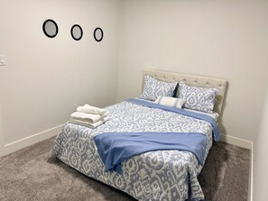 WiFi, bed sheets