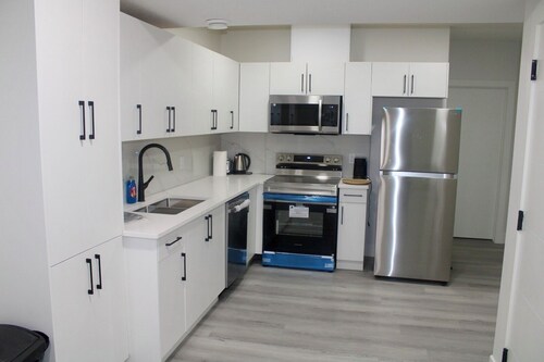 Stylish 2-Bed Basement Suite by West Edmonton Mall