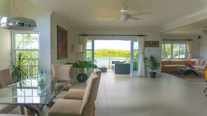Living area - Penthouse By The Sea (Montego Bay)
