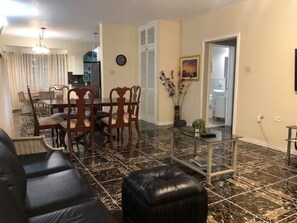 Interior - Sky Castle penthouse, 3bdr (Ocho Rios)