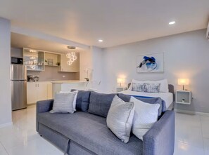 Living area - Entire condo in Montego Bay, Jamaica (Montego Bay)