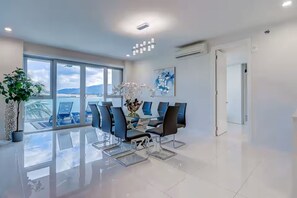 Dining - Entire serviced apartment in Montego Bay, Jamaica (Montego Bay)