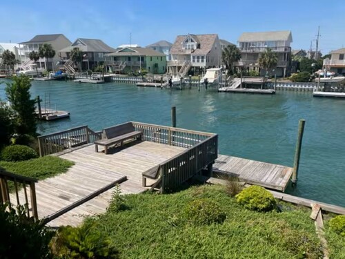 “All American” 4 BR Canal Front