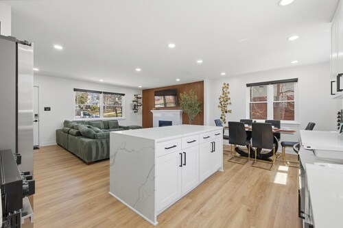 Elegant Springfield Getaway near Washington DC