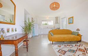 TV - Awesome home in ALERIA (ALERIA)