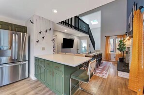 Interior - 5BR Game Room, Hot Tub, Fire Pit + Lake Access (East Stroudsburg)