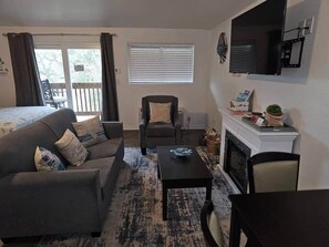 Living area - Relaxing Getaway at Sandollar Resort (Fulton)