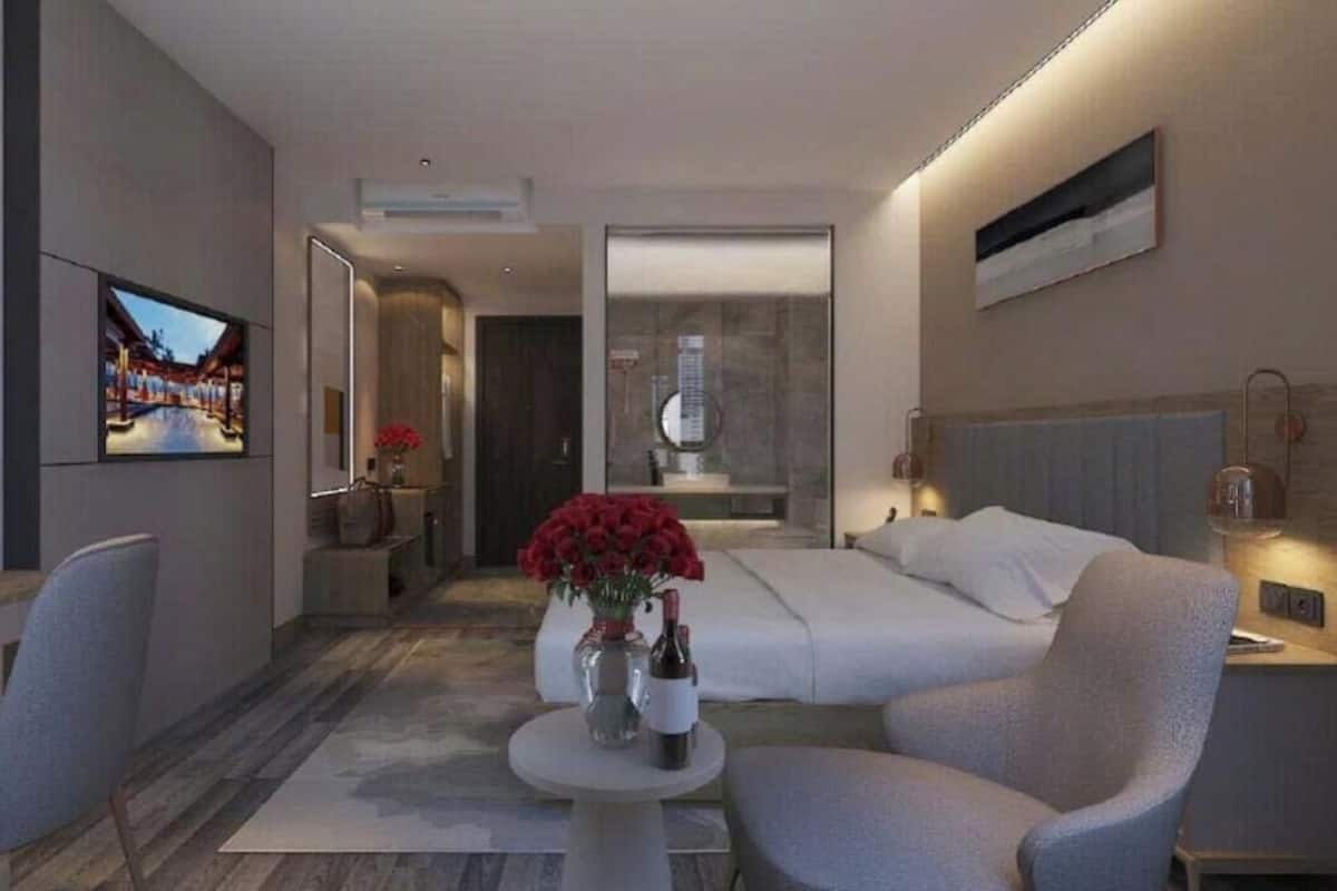 Basic-Doppelzimmer, 1 King-Bett | Zimmersafe, Verdunkelungsvorhänge, kostenloses WLAN
