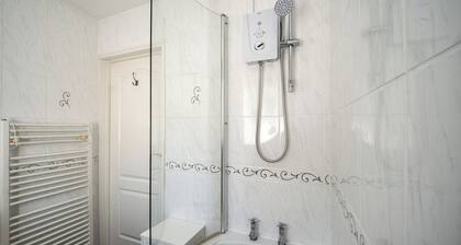 Cozy 2BR Home Near Beach and Village
