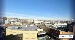 Miscellaneous - Stylish 1-Bed Flat with City Views (Bristol)