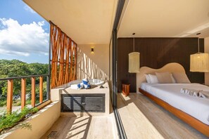 Iron/ironing board, WiFi, bed sheets - Modern 1BR w/ Private Jacuzzi | Pool + Balcony (Tulum)