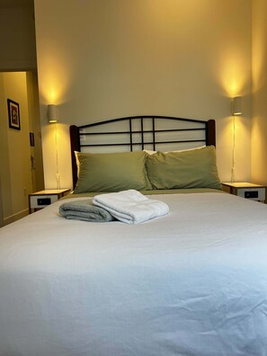 1 bedroom, iron/ironing board, WiFi, bed sheets