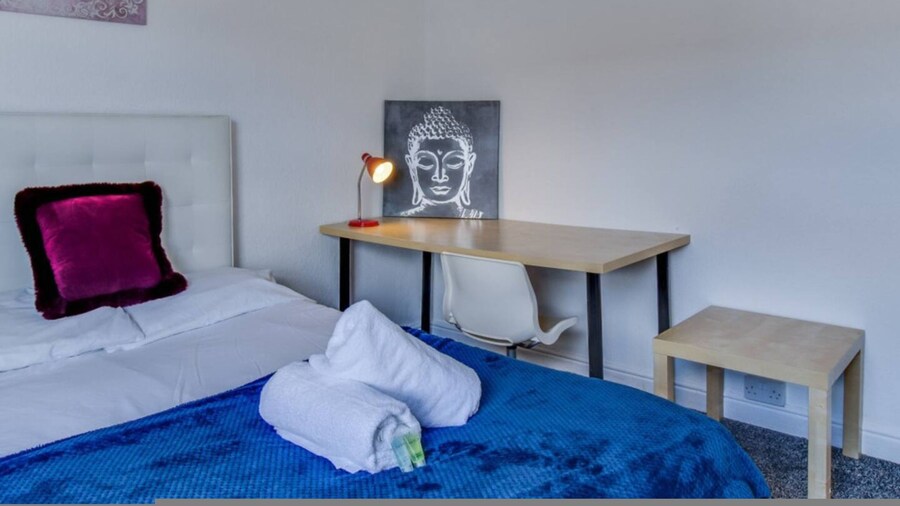 House Accommodation - Coventry Free Parking