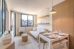TV - Cosy Mont-Blanc – Centre Chamonix - Welkeys (Chamonix-Mont-Blanc)