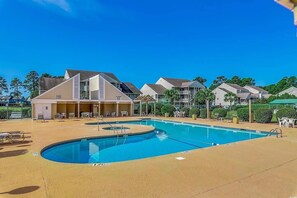 Indoor pool, outdoor pool - 5 minutes to Cherry Grove! Stay in style and comfort at the beach! (Little River)