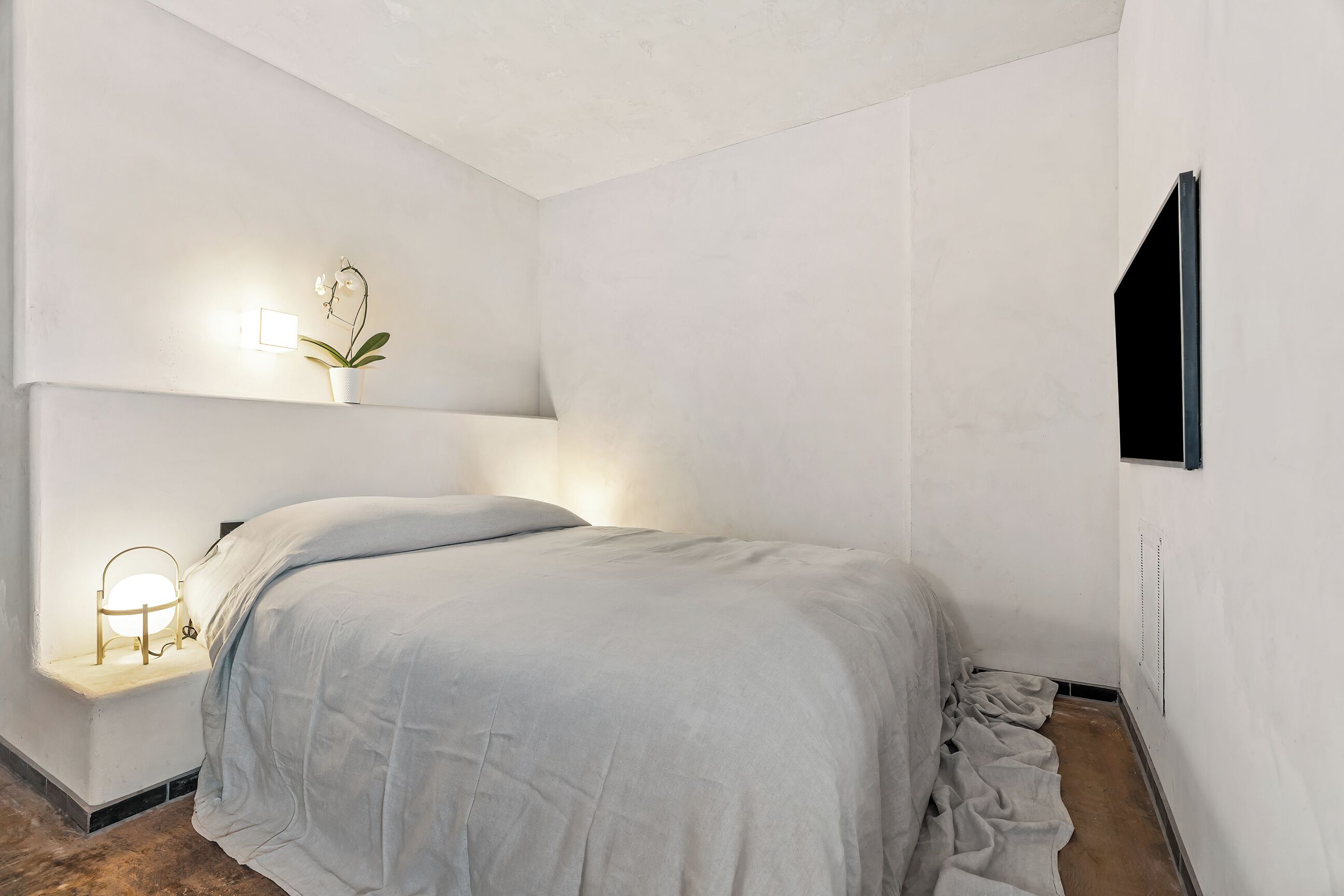 Habitación clásica, patio, vistas al patio | Escritorio, espacio para trabajar con un portátil, wifi gratis
