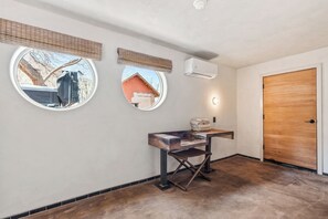 Classic Room, Patio, Garden View | Interior - KIT INN WETROCK (Moab)